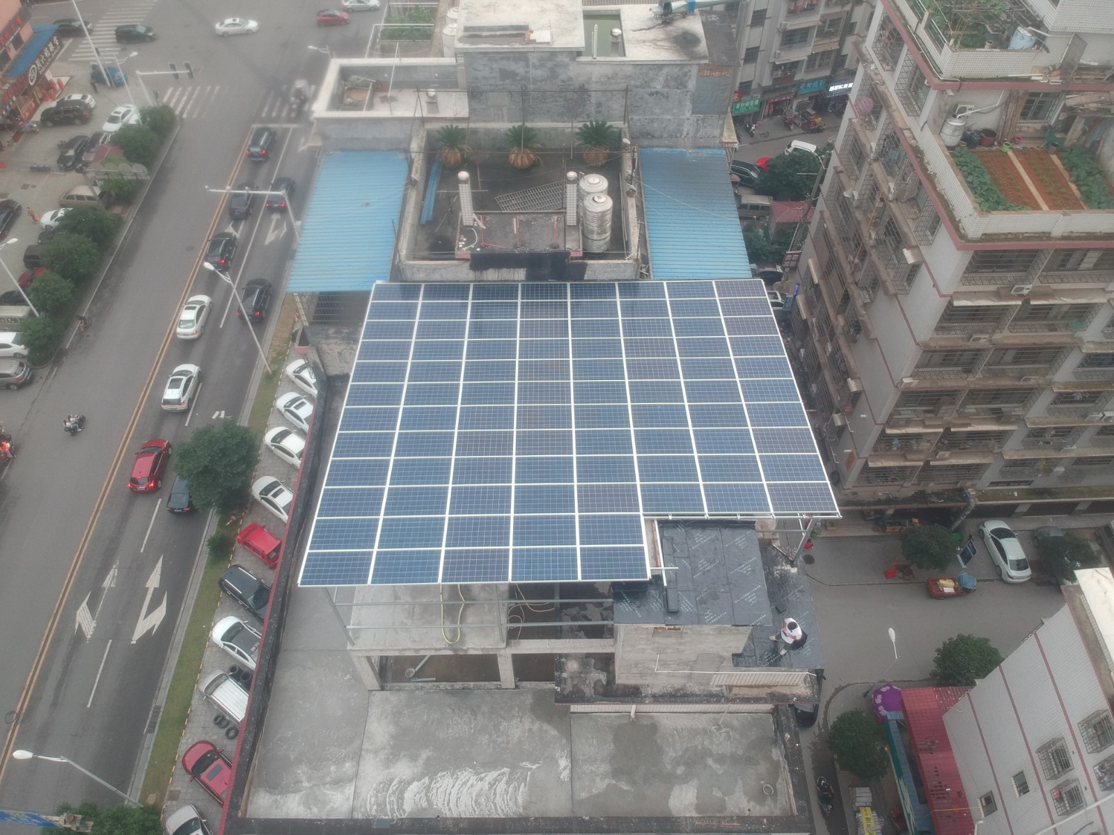 什么叫与修建连系的漫衍式光伏发电系统？？？？？？